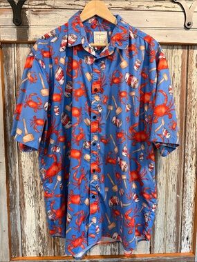 Men's Blue Crab-Print Short Sleeve Button-Down Shirt